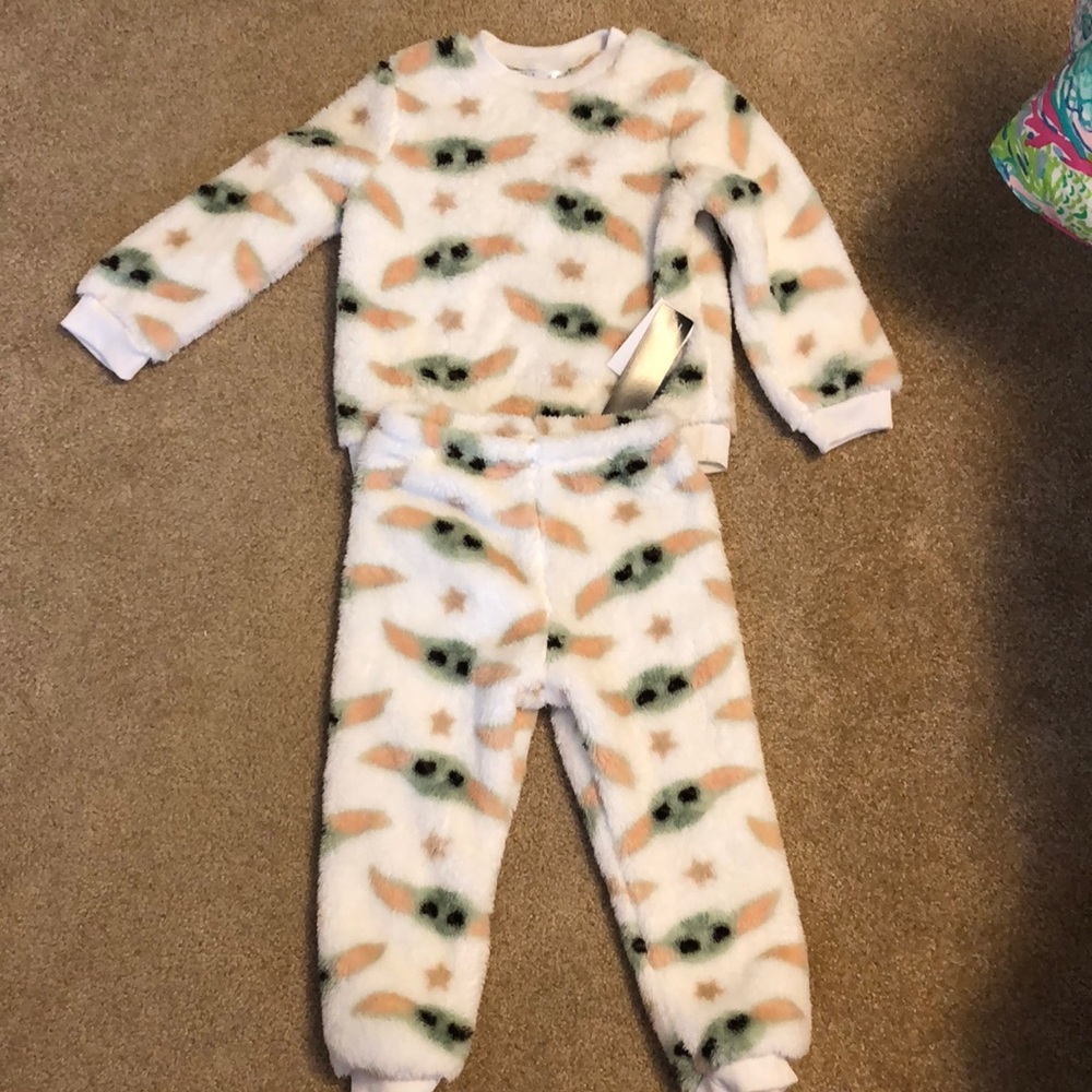 Star Ward 4T fuzzy matching sweatsuit